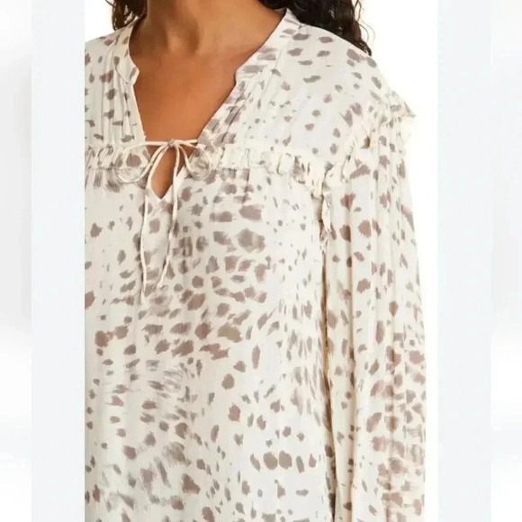 Rails Tops - Rails Lydia Puma Animal Print Long Sleeve Lightweight Top Blouse M